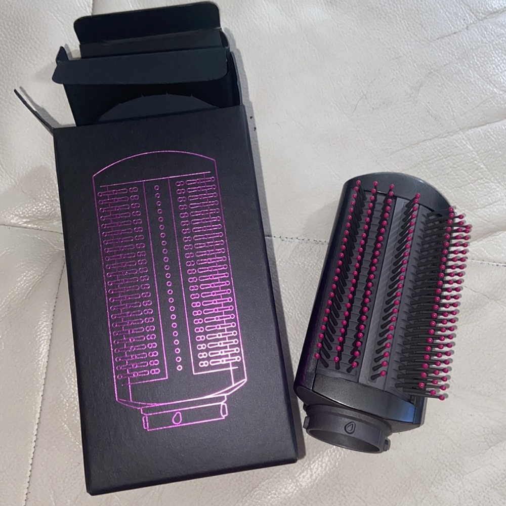 Dyson Smoothing Brush